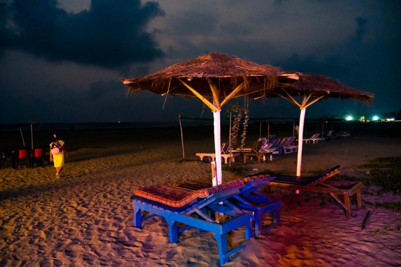Village Susegat Beach Resort Morjim Eksteriør billede