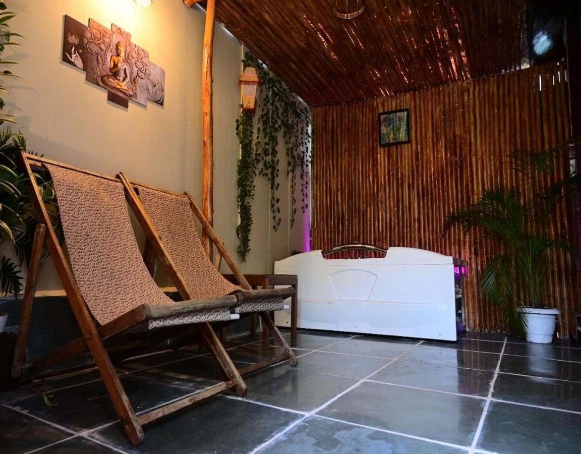 Village Susegat Beach Resort Morjim Eksteriør billede