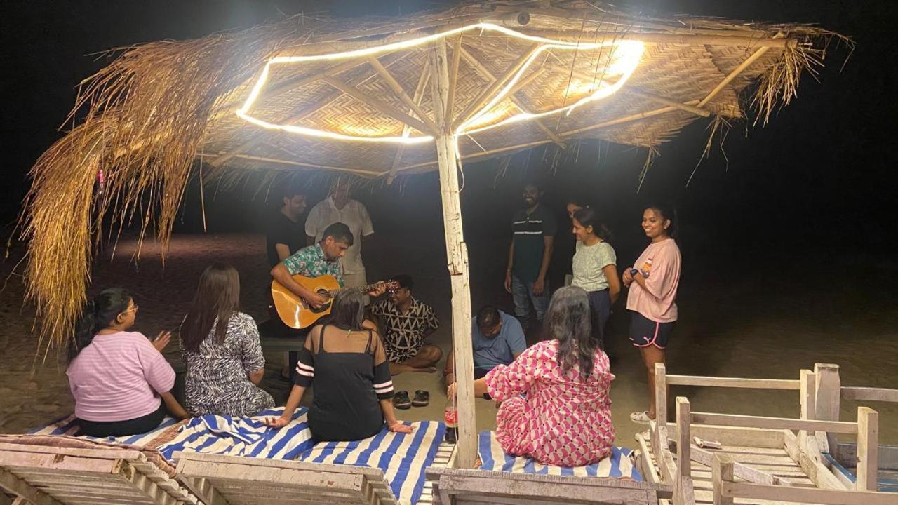 Village Susegat Beach Resort Morjim Eksteriør billede